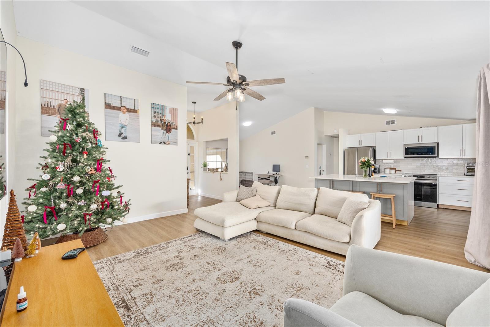 SILVER SPGS SHORES UN 07 - Residential