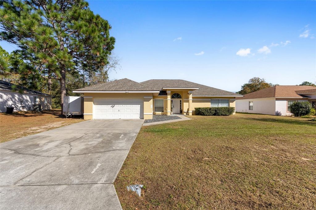 Photo of 14 Bahia Trace Loop, Ocala, FL 34472 (MLS # OM715059)