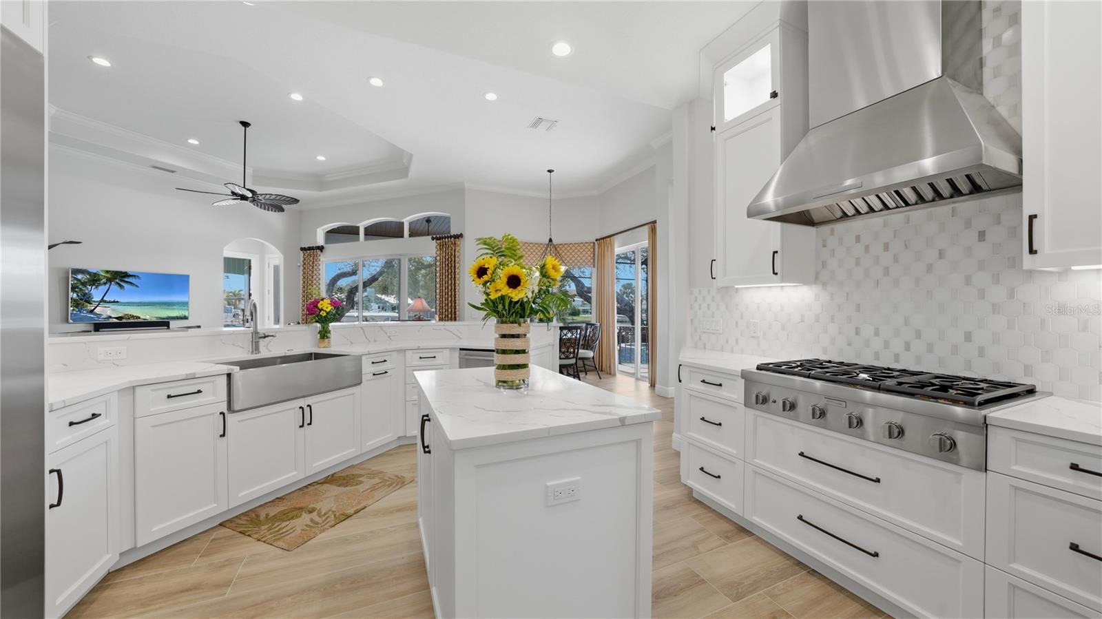 SOUTHPOINTE SHORES UNIT 1 - Residential