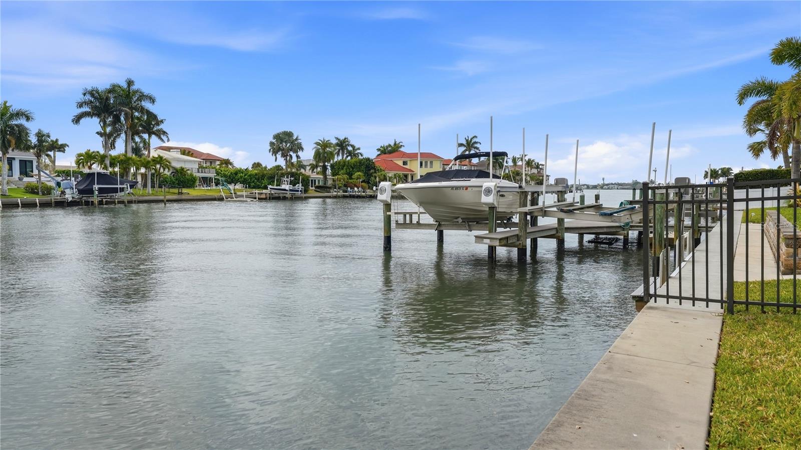 SOUTHPOINTE SHORES UNIT 1 - Residential