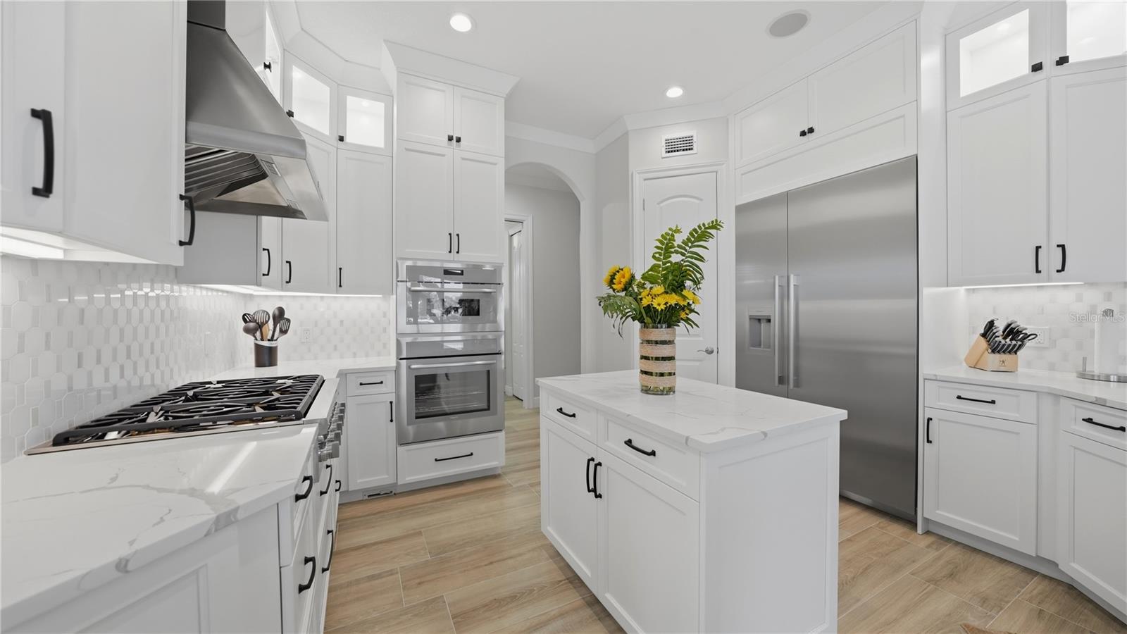 SOUTHPOINTE SHORES UNIT 1 - Residential