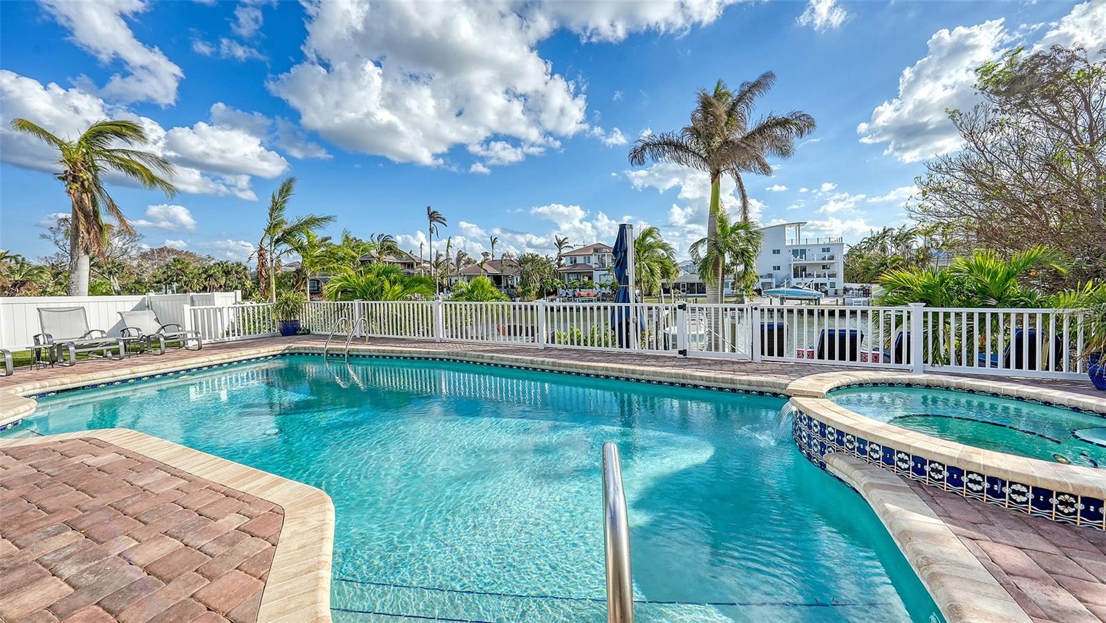 SAINT ARMANDS DIV JOHN RINGLING ESTATES - Residential