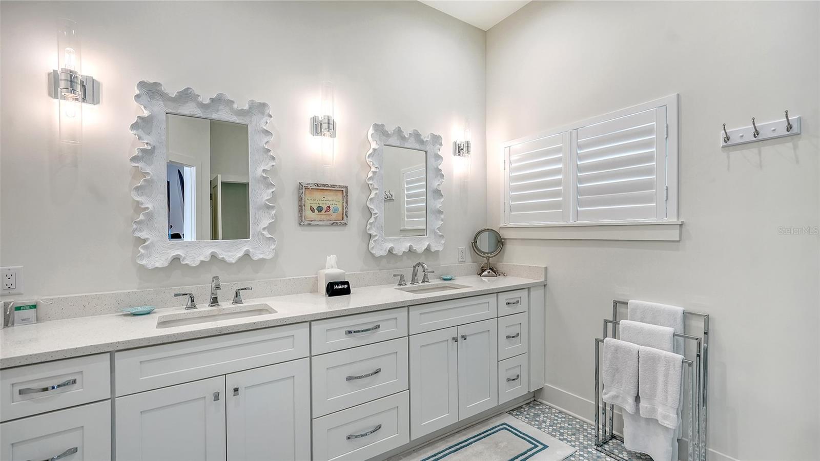 SAINT ARMANDS DIV JOHN RINGLING ESTATES - Residential