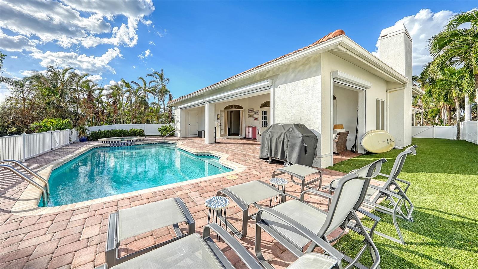 SAINT ARMANDS DIV JOHN RINGLING ESTATES - Residential