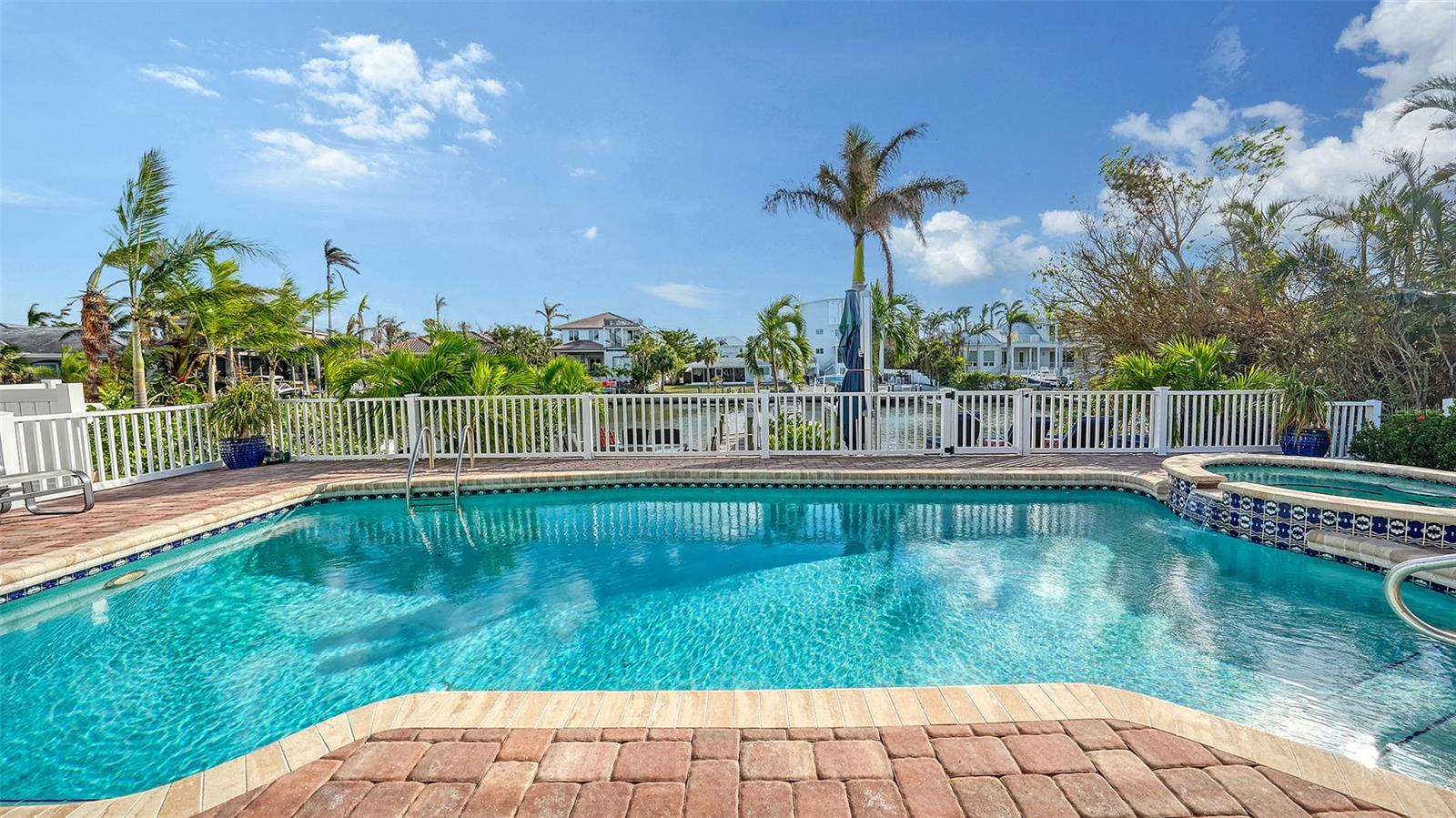 SAINT ARMANDS DIV JOHN RINGLING ESTATES - Residential
