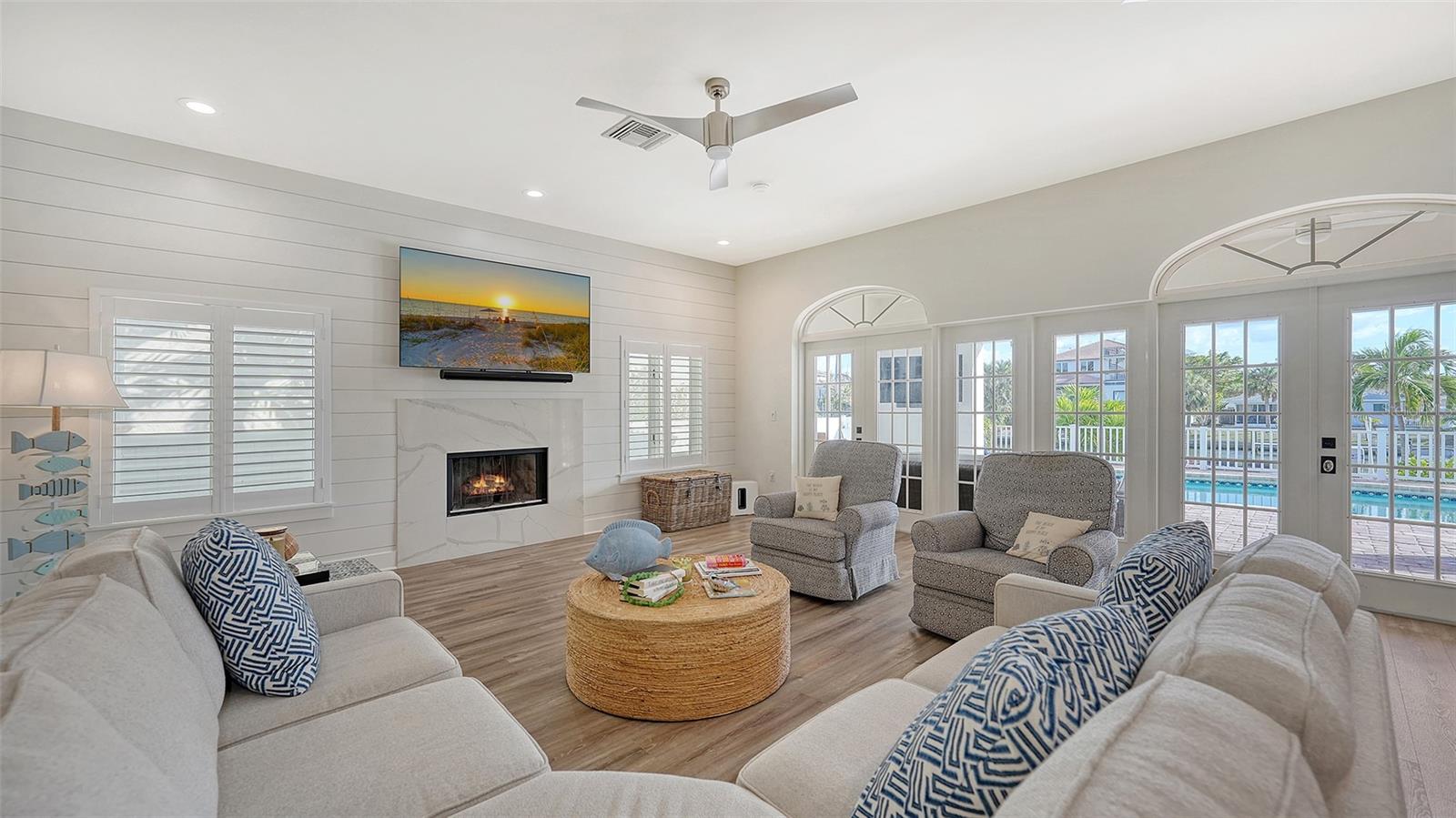 SAINT ARMANDS DIV JOHN RINGLING ESTATES - Residential