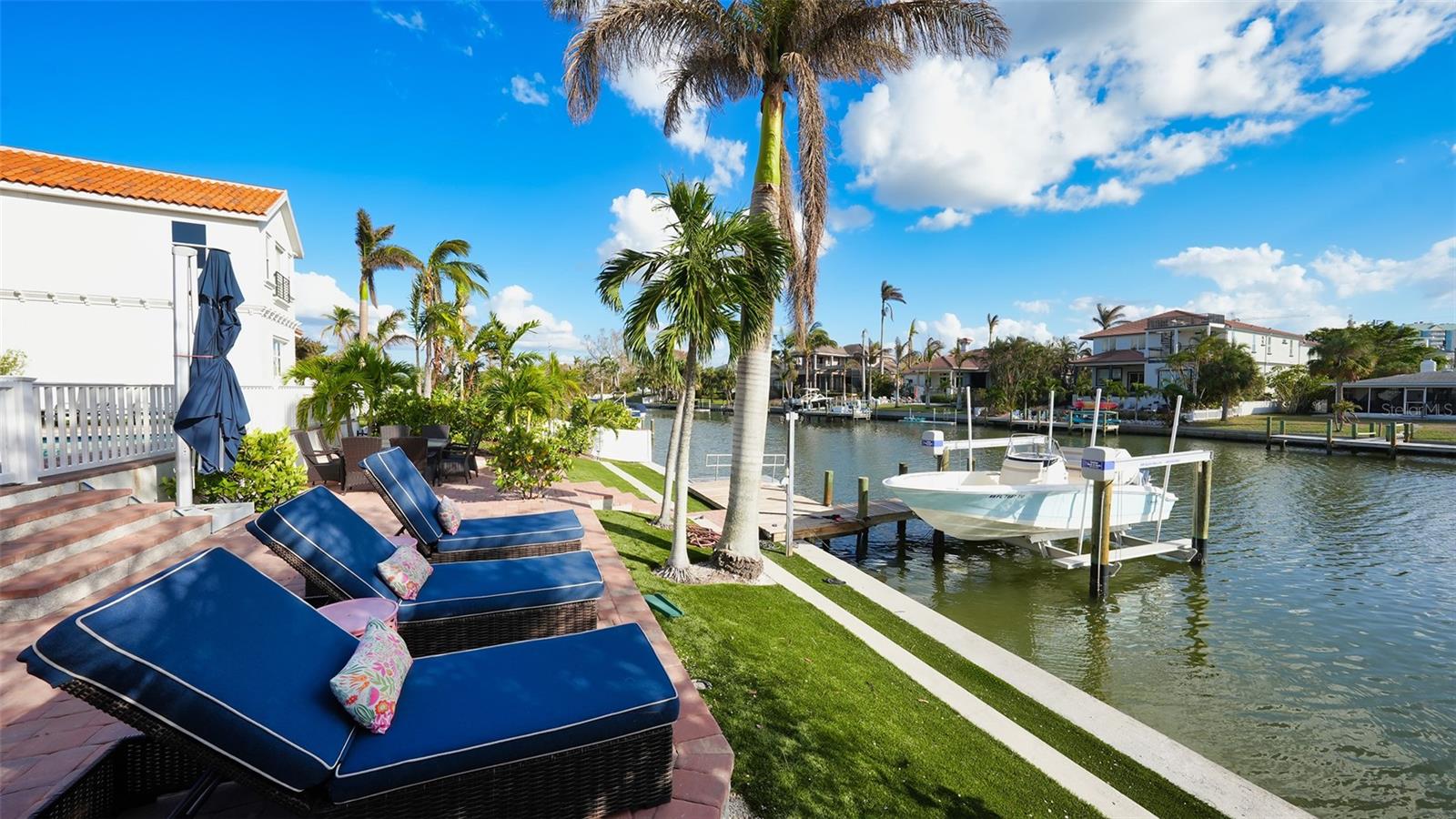 SAINT ARMANDS DIV JOHN RINGLING ESTATES - Residential