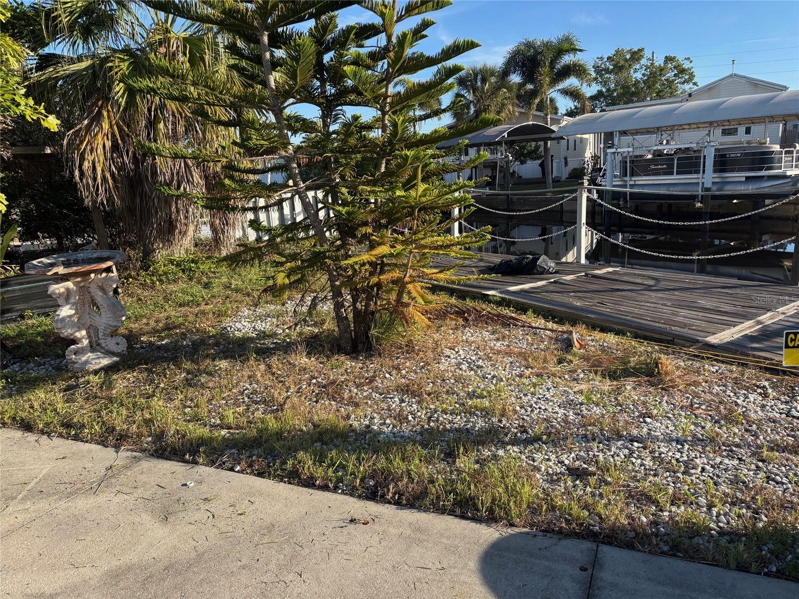 PELICAN HARBOR MOB HOME ESTATES - Land