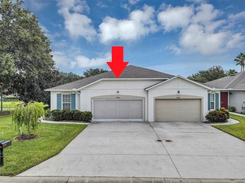 Photo of 27203 White Plains Way, Leesburg, FL 34748 (MLS # G5102352)