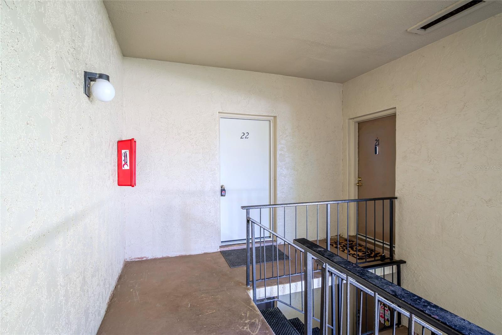 WIMBLEDON PARK CONDO 01 - Residential