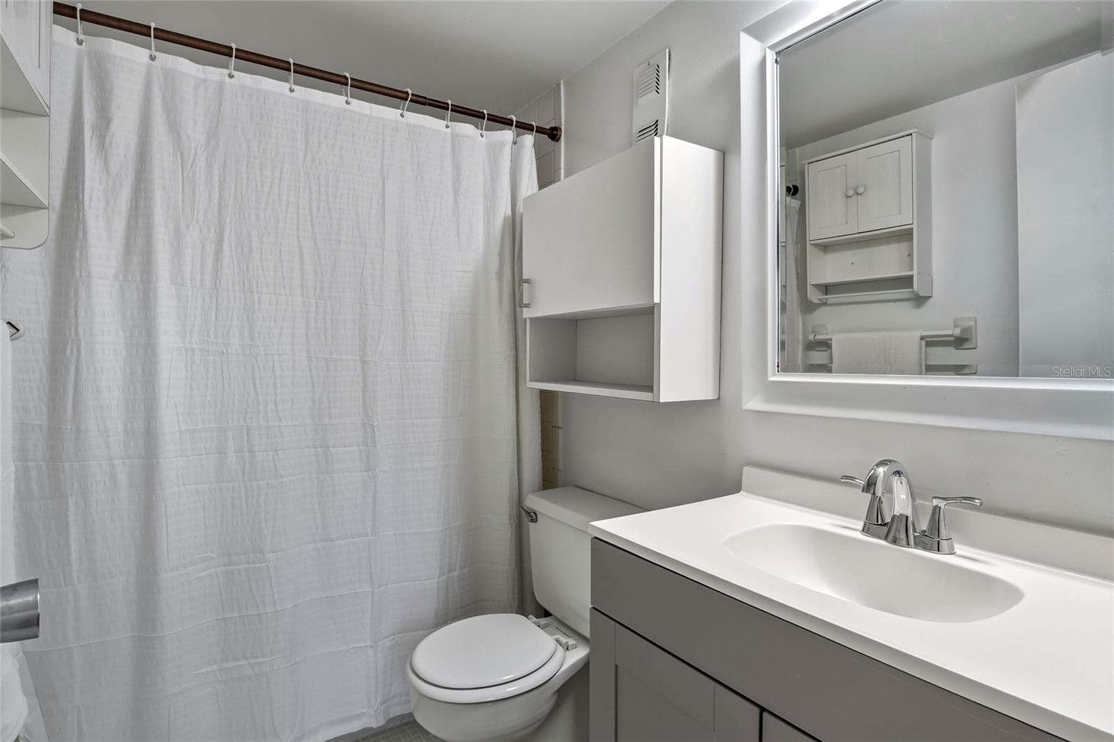 WIMBLEDON PARK CONDO 01 - Residential