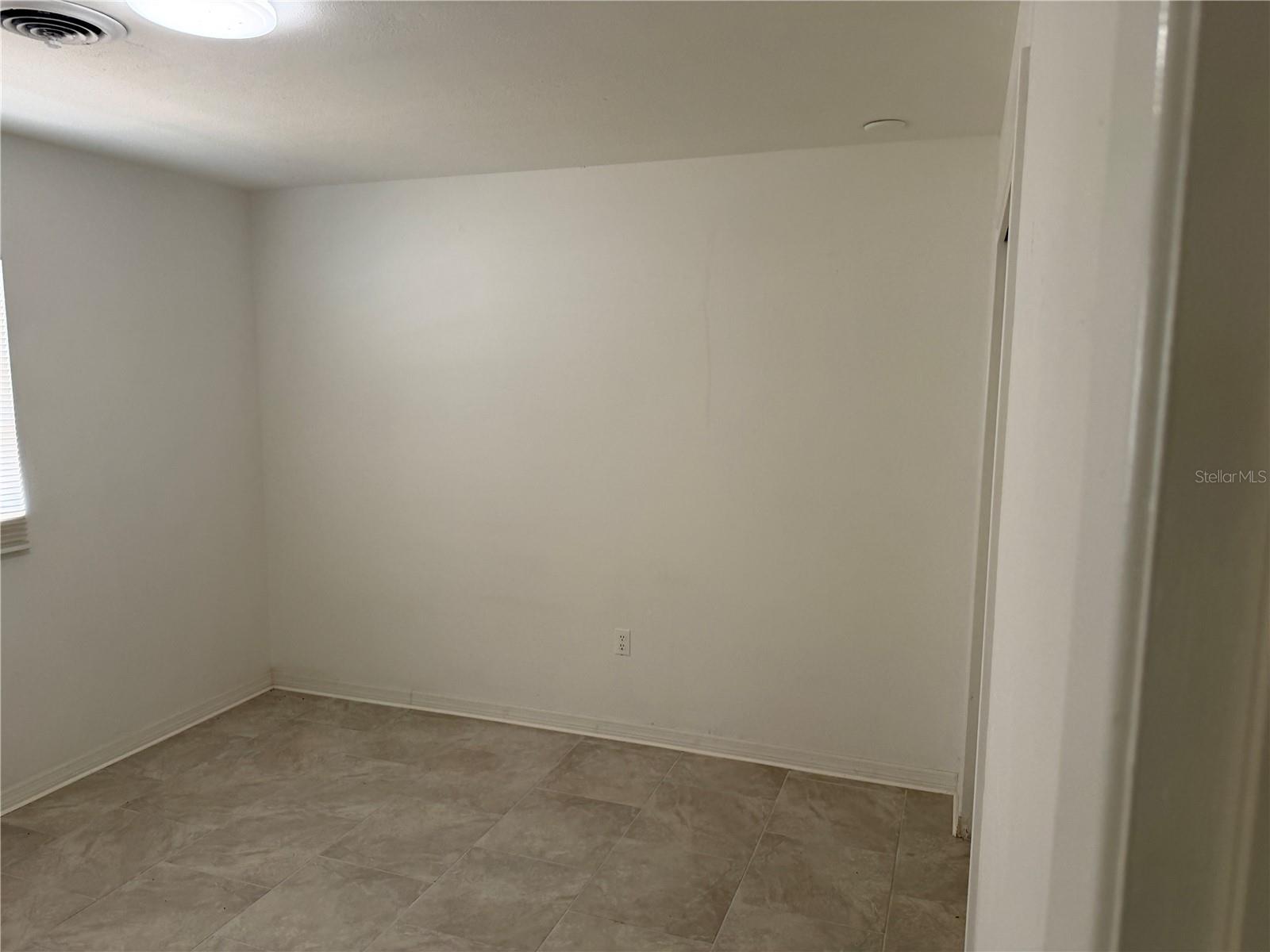 MEADOW OAKS UN 01 - Residential Lease