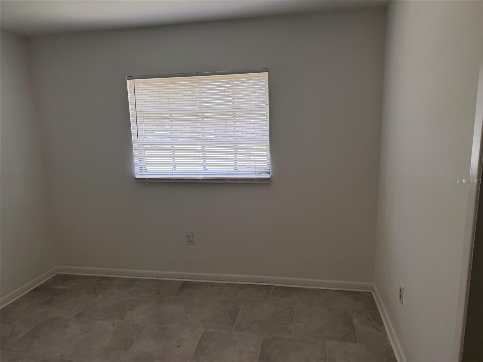 MEADOW OAKS UN 01 - Residential Lease