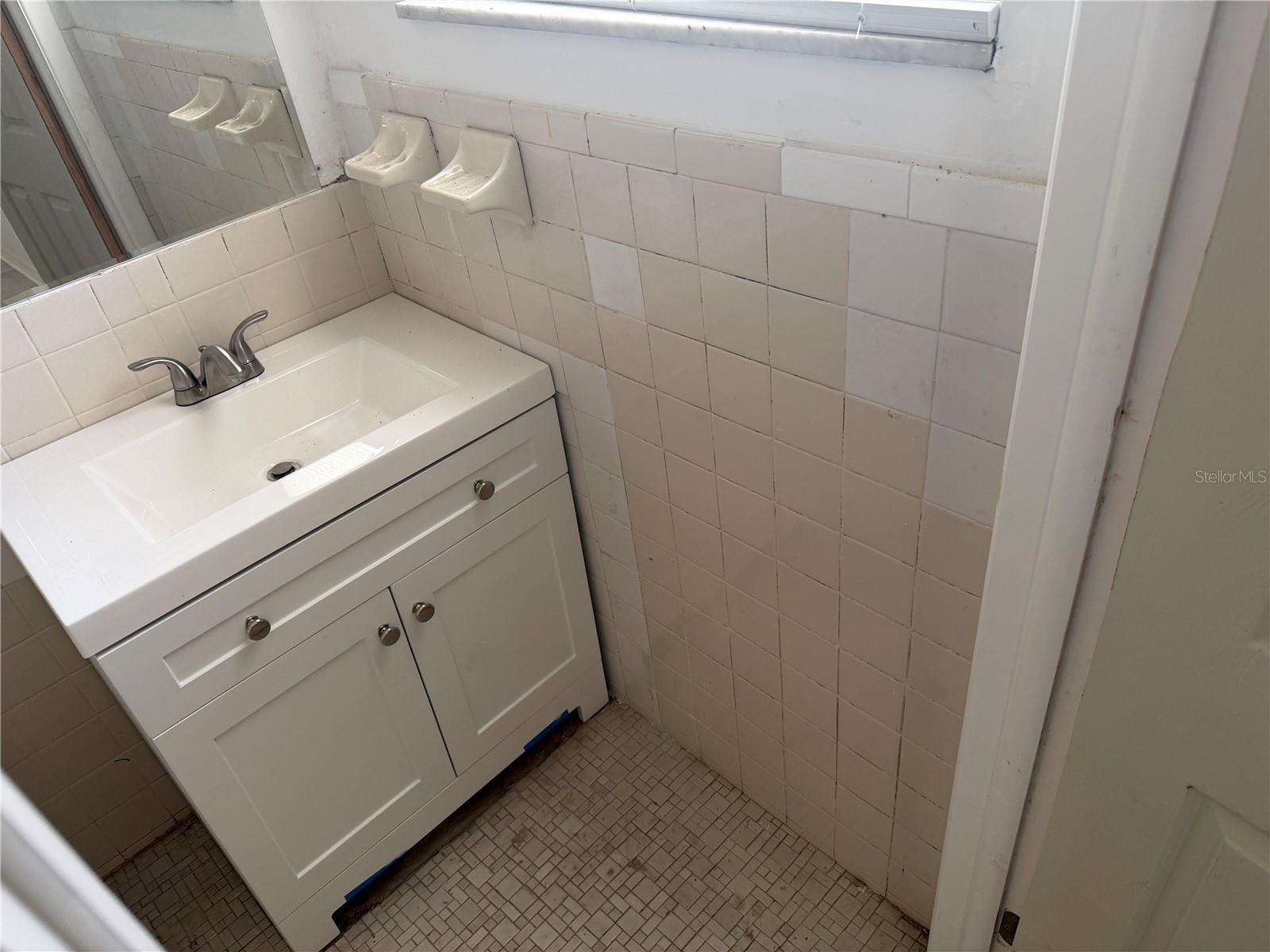 MEADOW OAKS UN 01 - Residential Lease