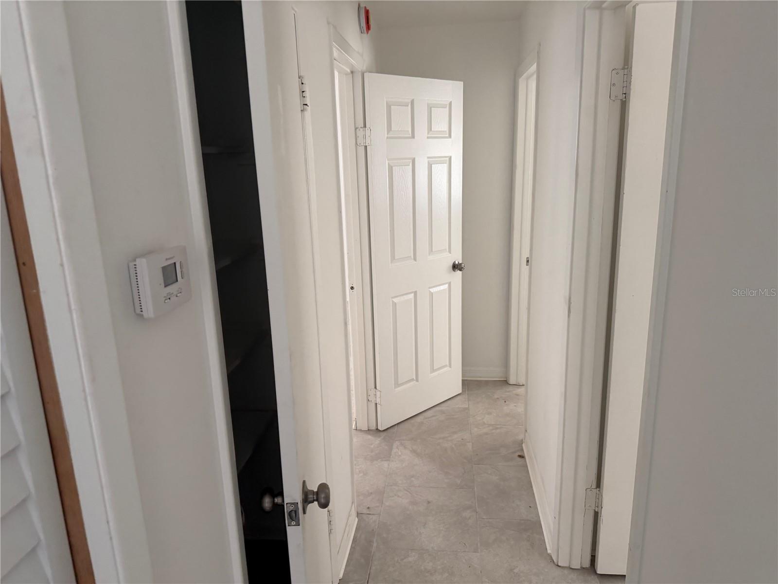 MEADOW OAKS UN 01 - Residential Lease