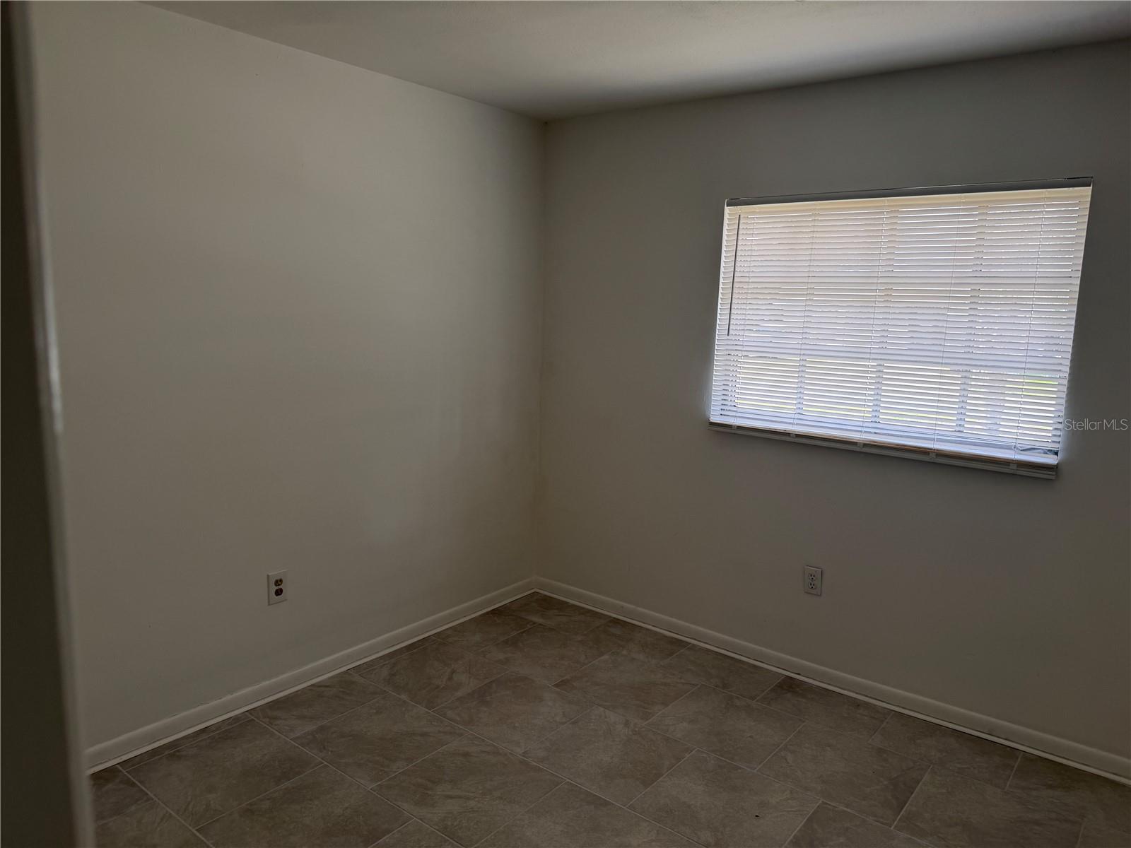 MEADOW OAKS UN 01 - Residential Lease