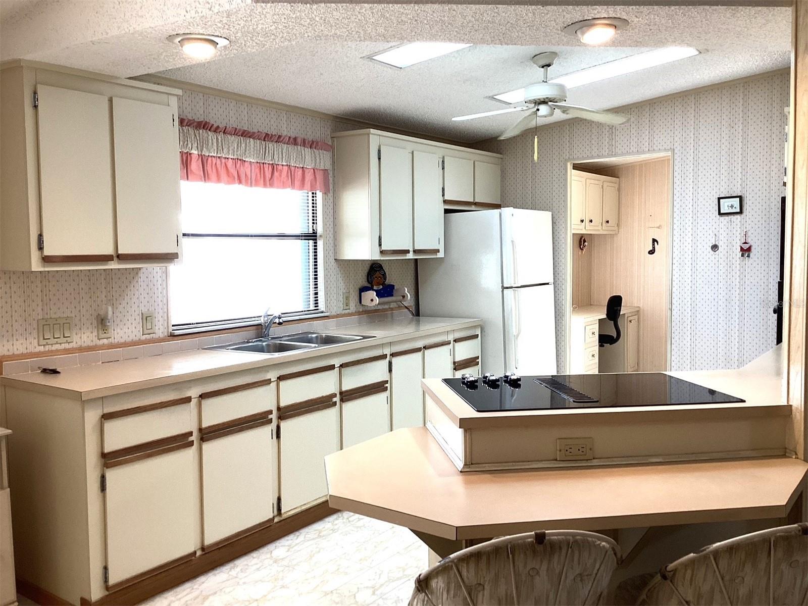 LA CASA MHP CO-OP - Residential
