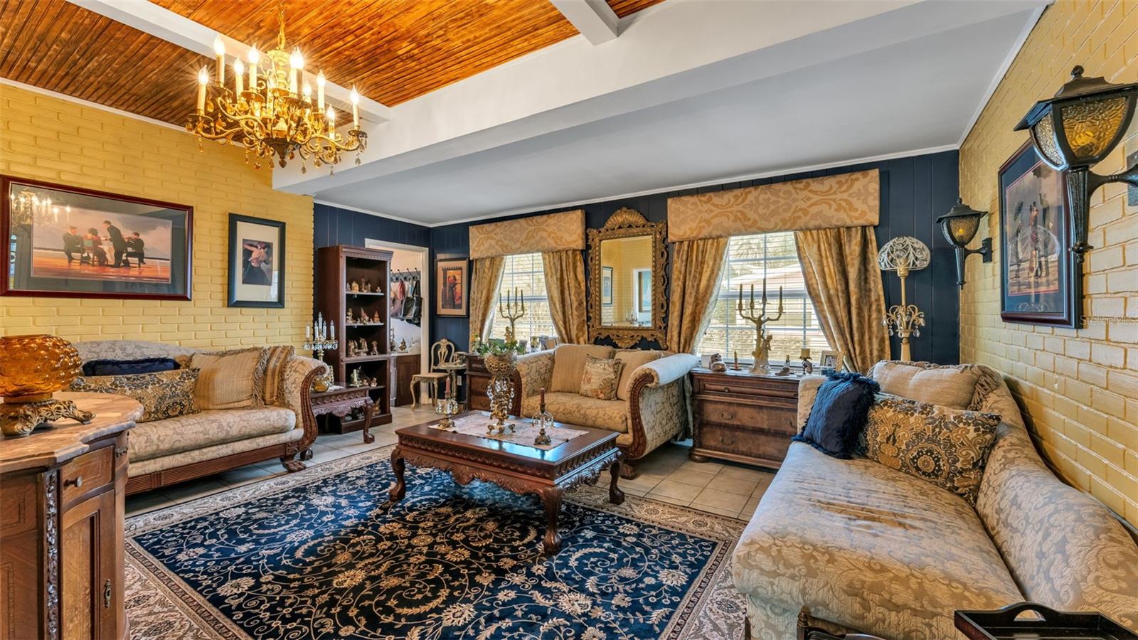 KENWITH COURT - Residential