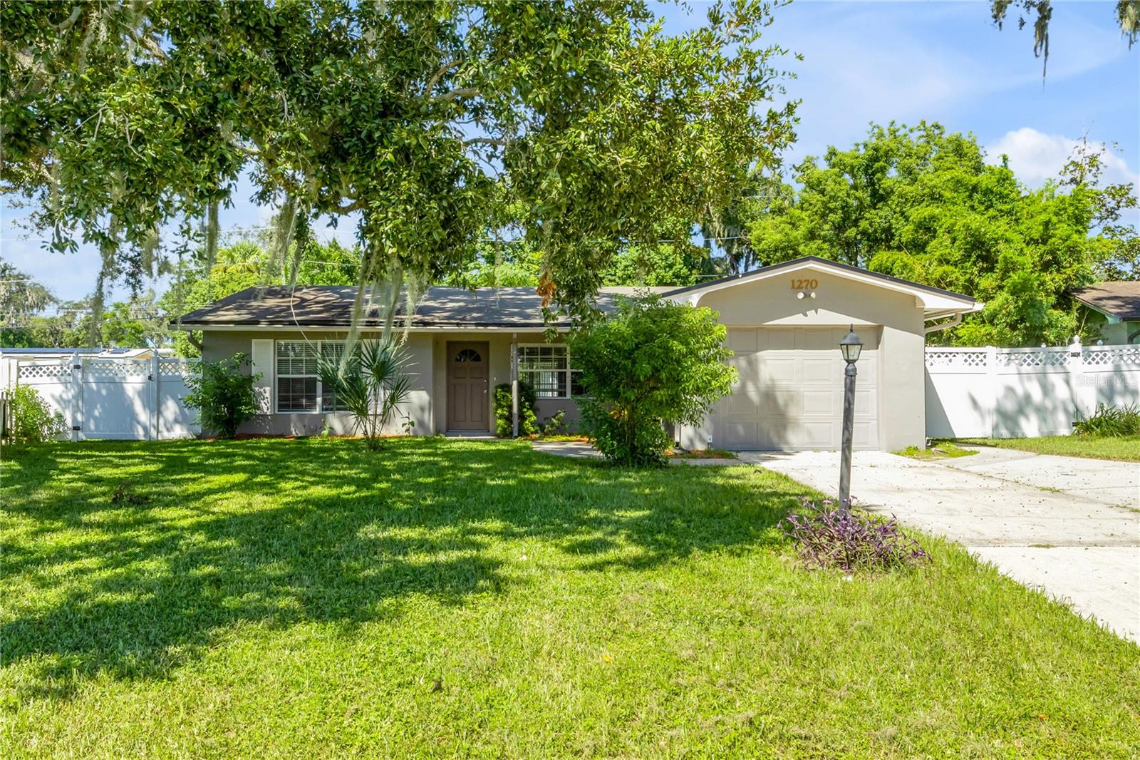 1270 E FOWLER DRIVE