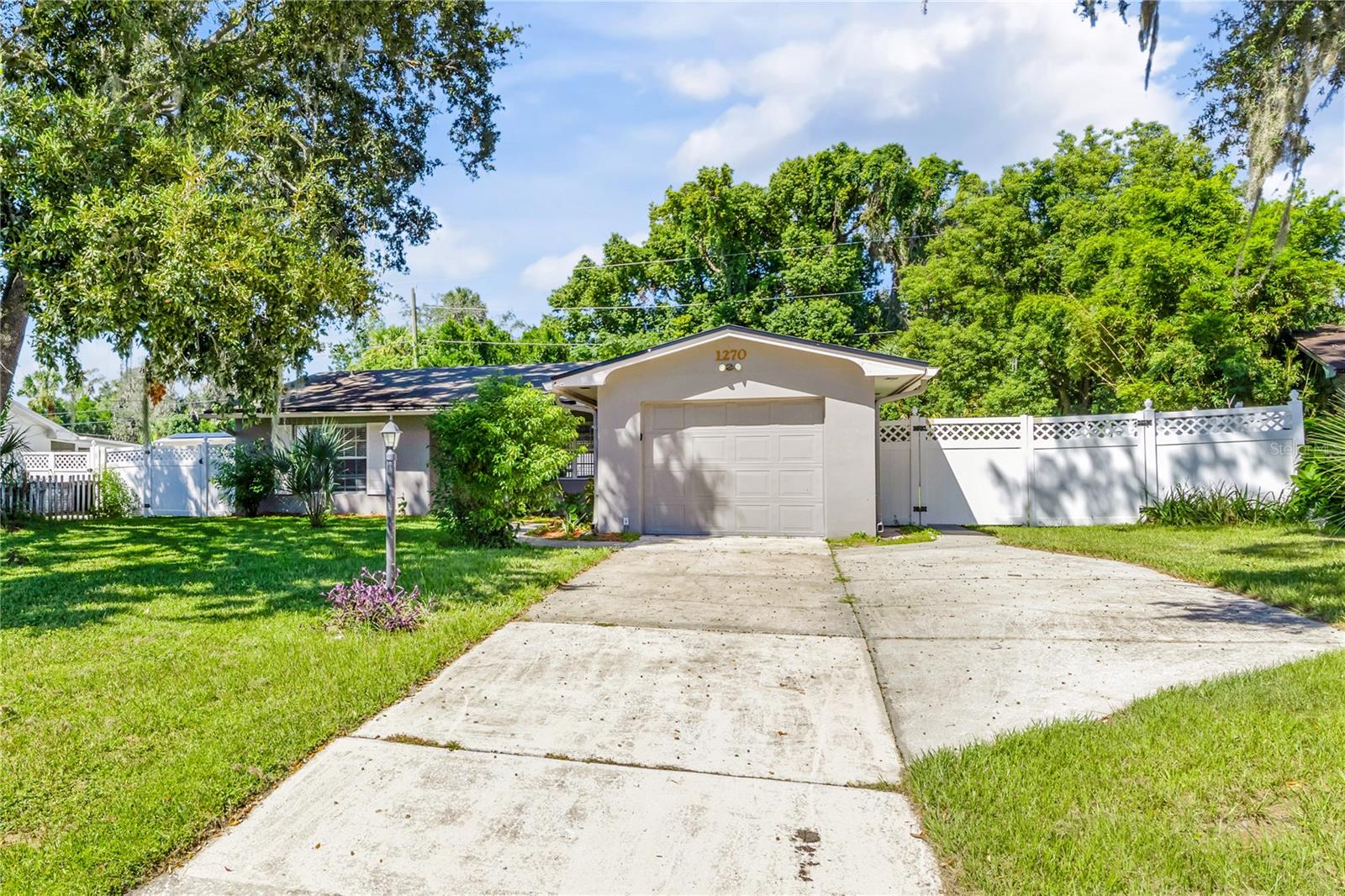 1270 E FOWLER DRIVE