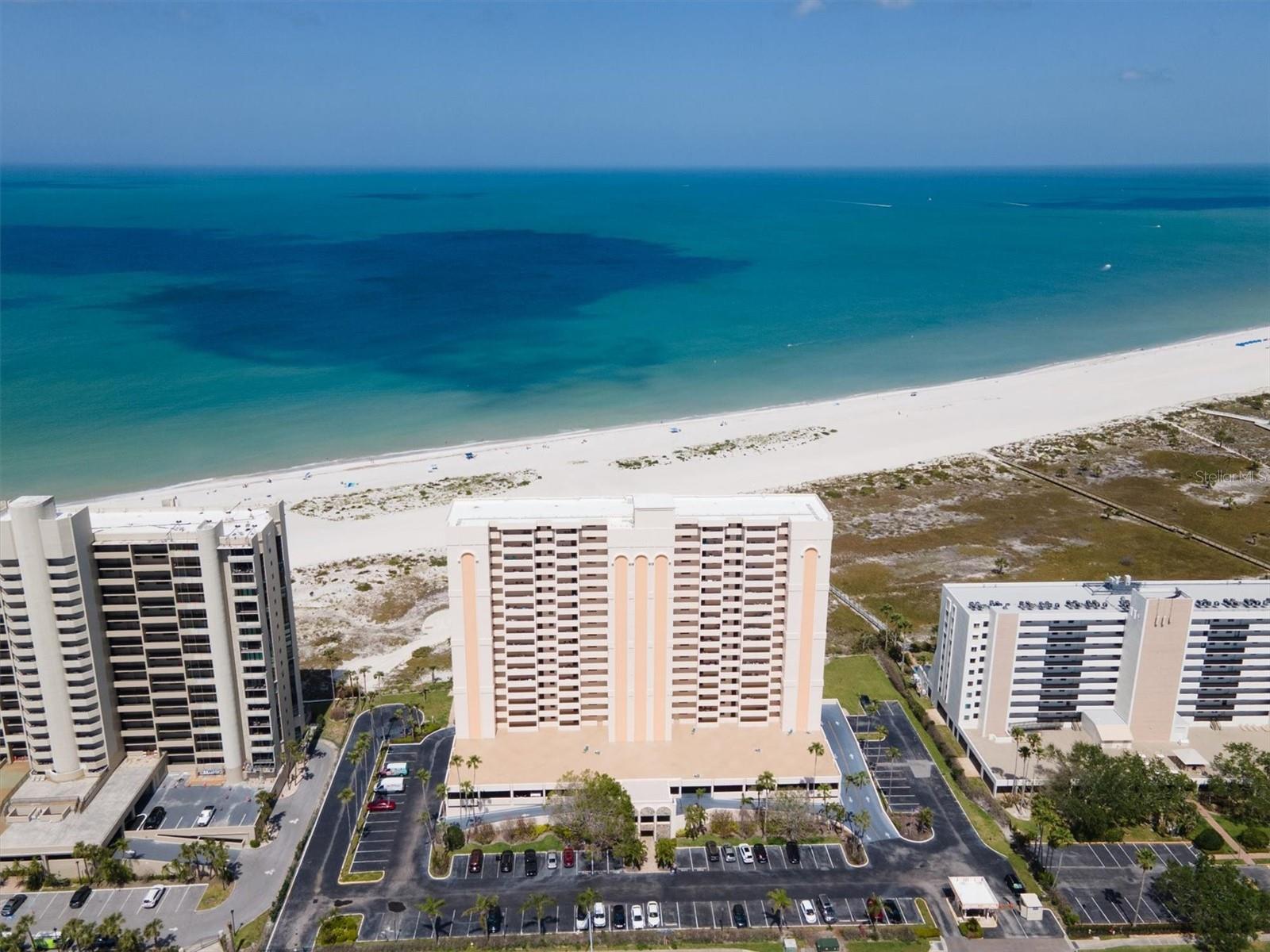 HARBOUR LIGHT TOWERS CONDO - Residential