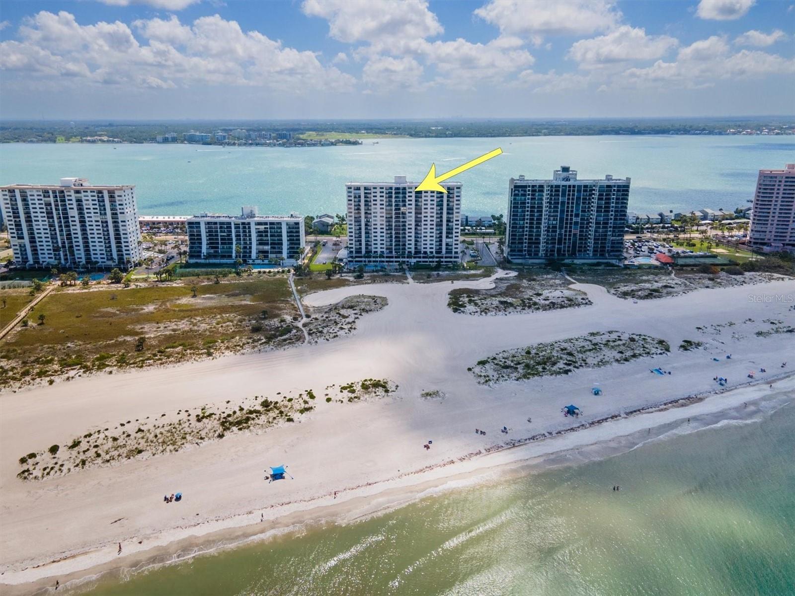 HARBOUR LIGHT TOWERS CONDO - Residential