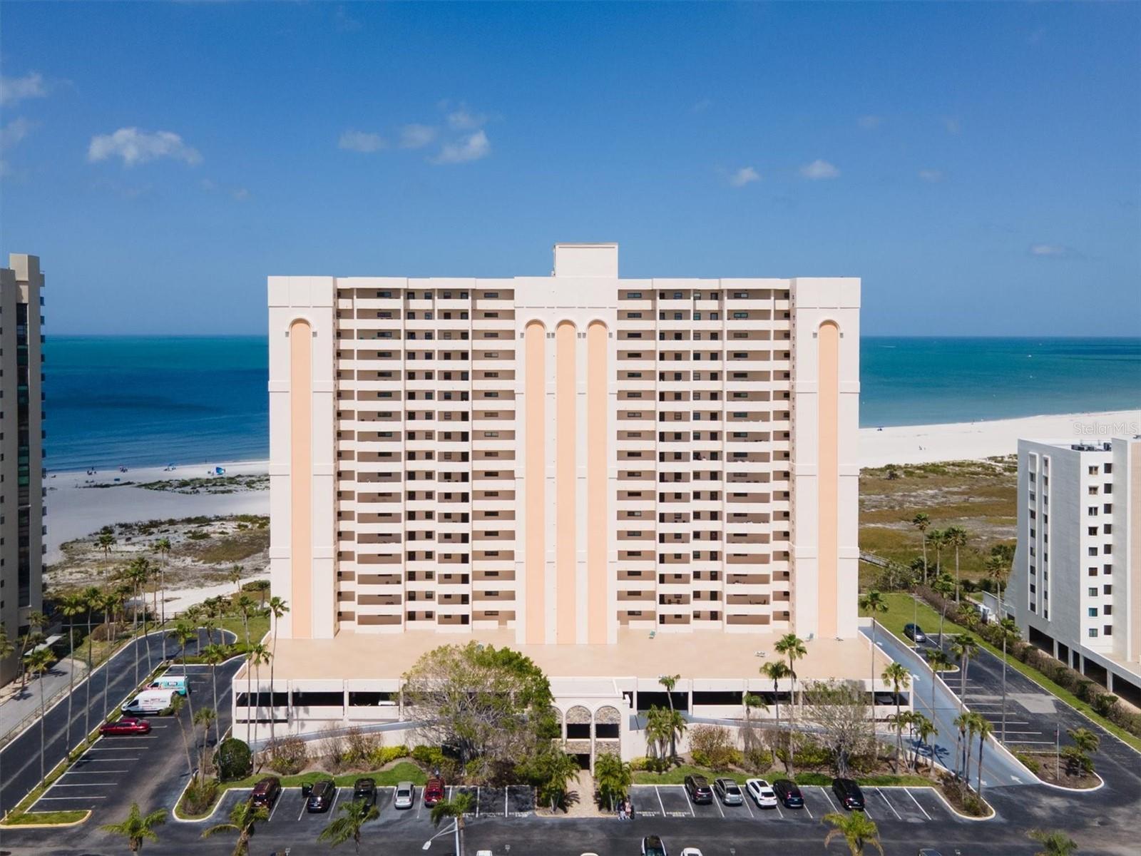 HARBOUR LIGHT TOWERS CONDO - Residential