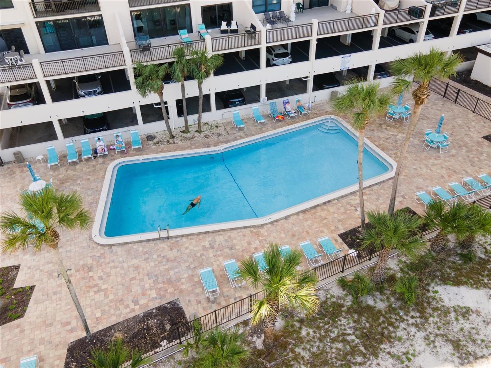 HARBOUR LIGHT TOWERS CONDO - Residential