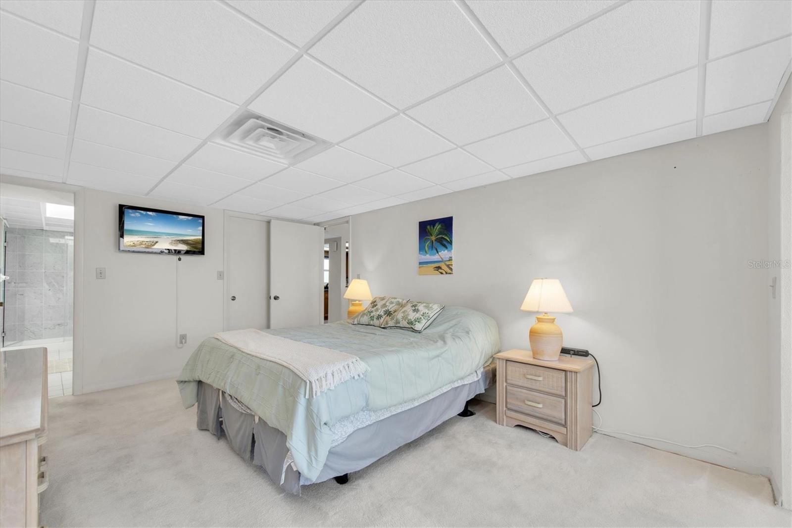 HARBOUR LIGHT TOWERS CONDO - Residential