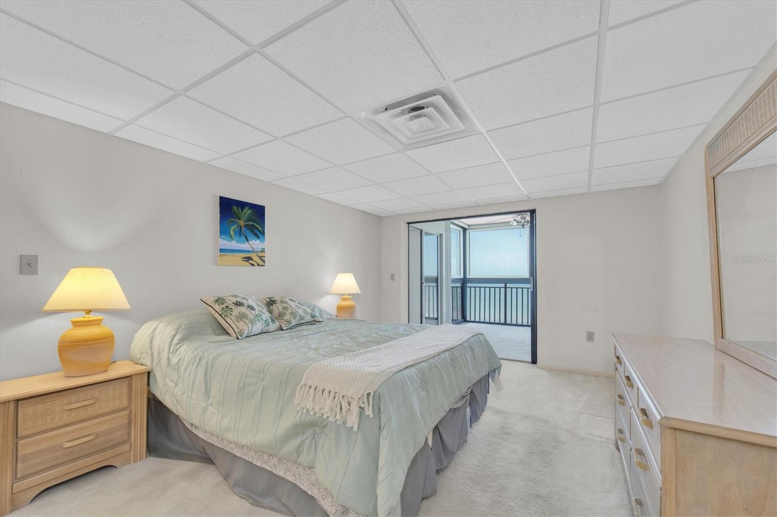 HARBOUR LIGHT TOWERS CONDO - Residential