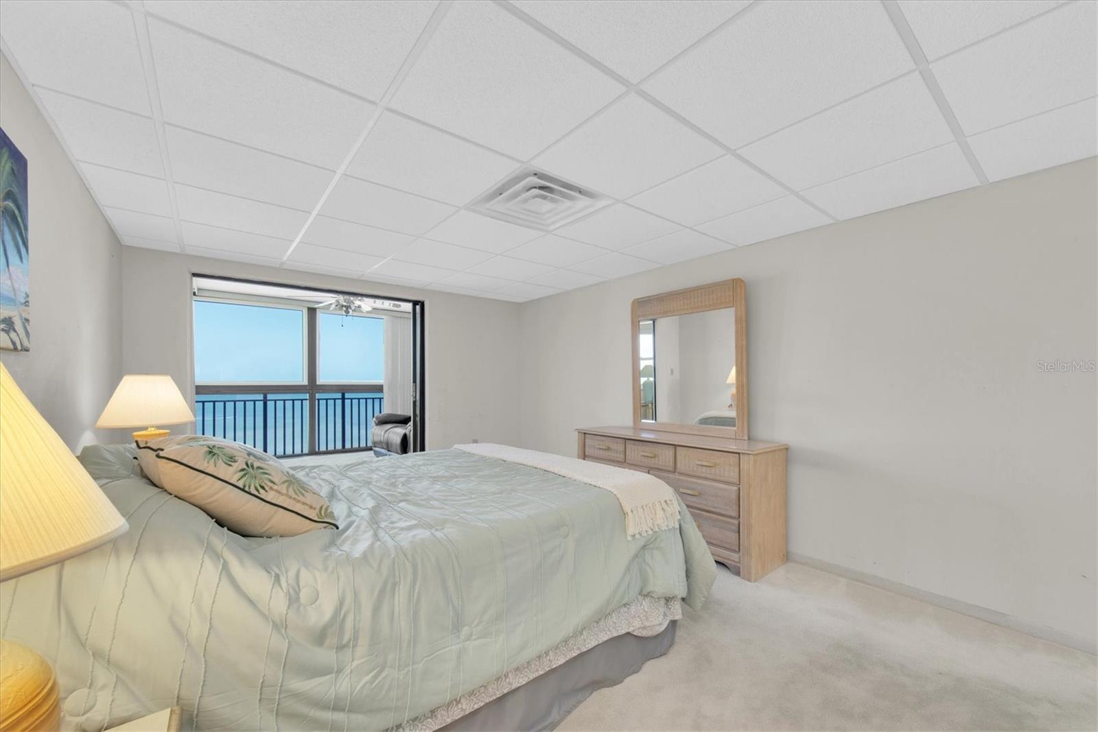 HARBOUR LIGHT TOWERS CONDO - Residential