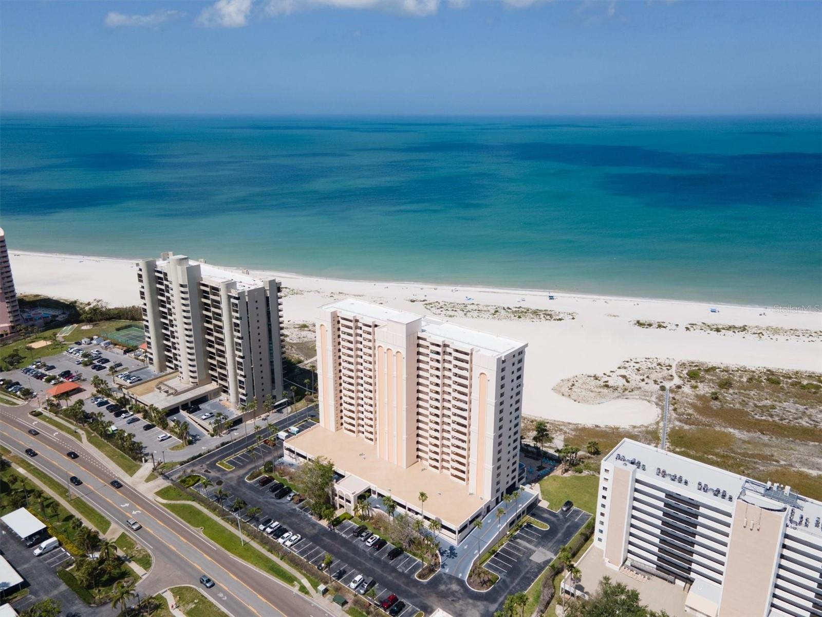 HARBOUR LIGHT TOWERS CONDO - Residential