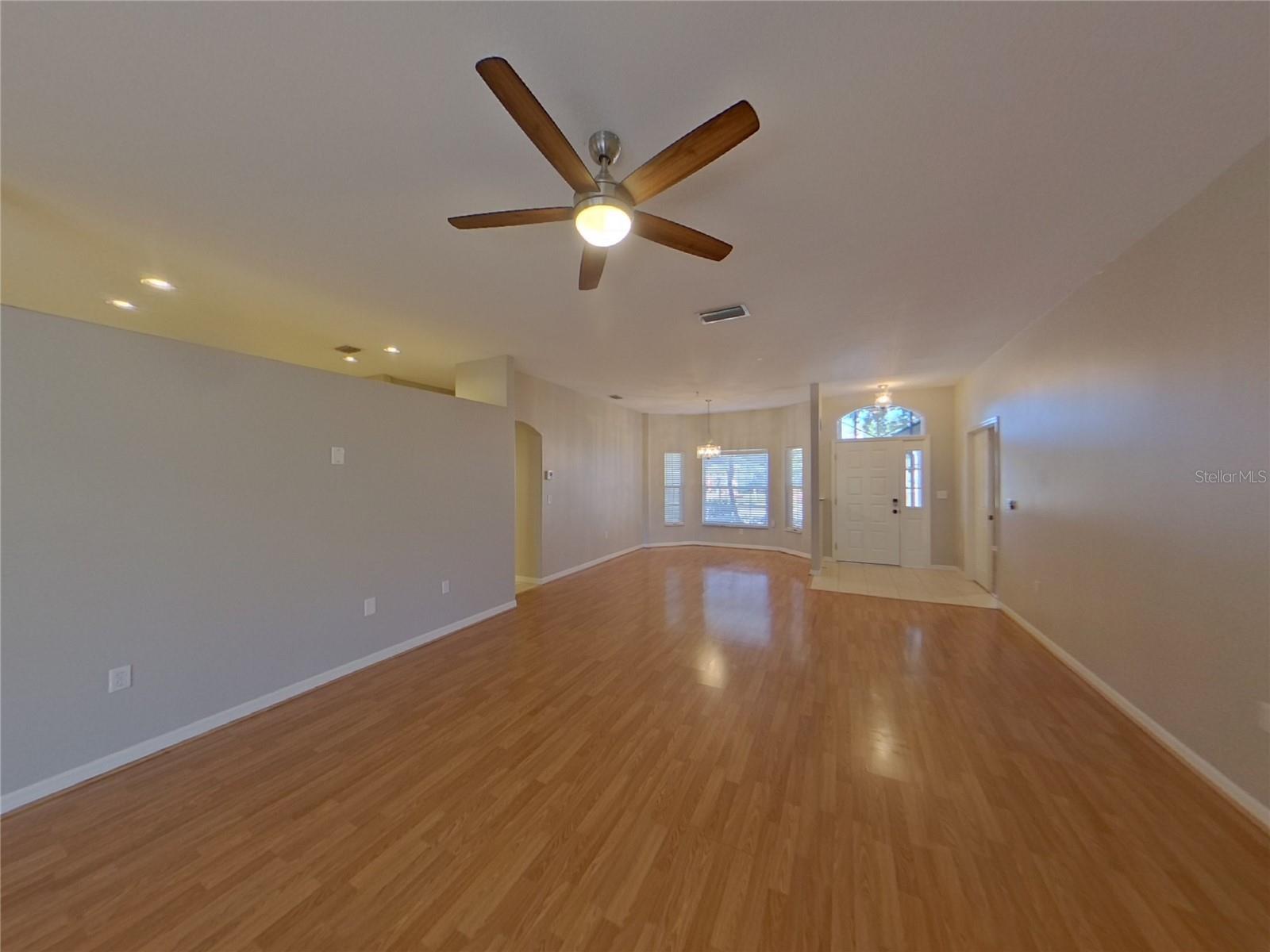 BRIARWOOD - Residential Lease