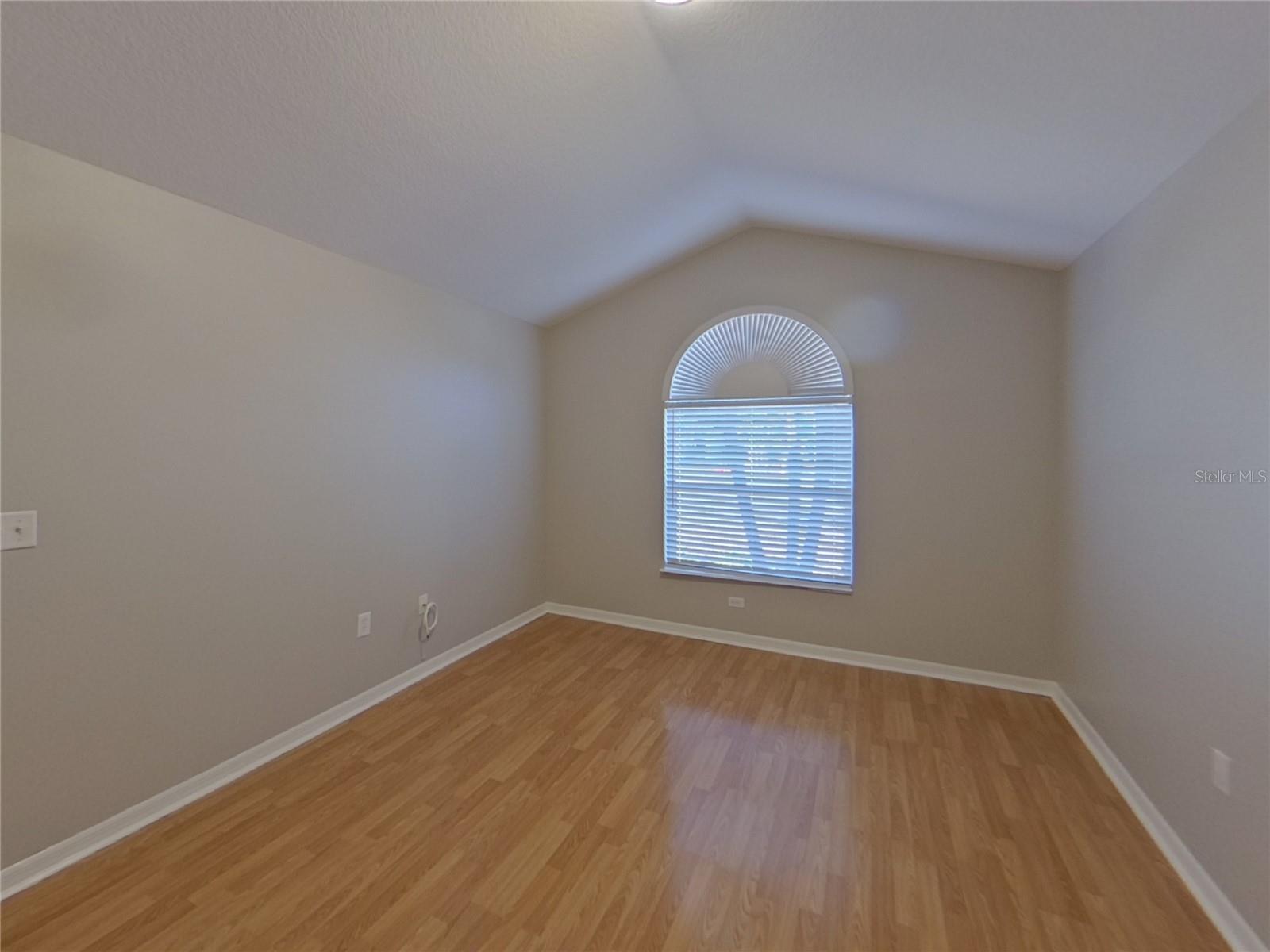 BRIARWOOD - Residential Lease