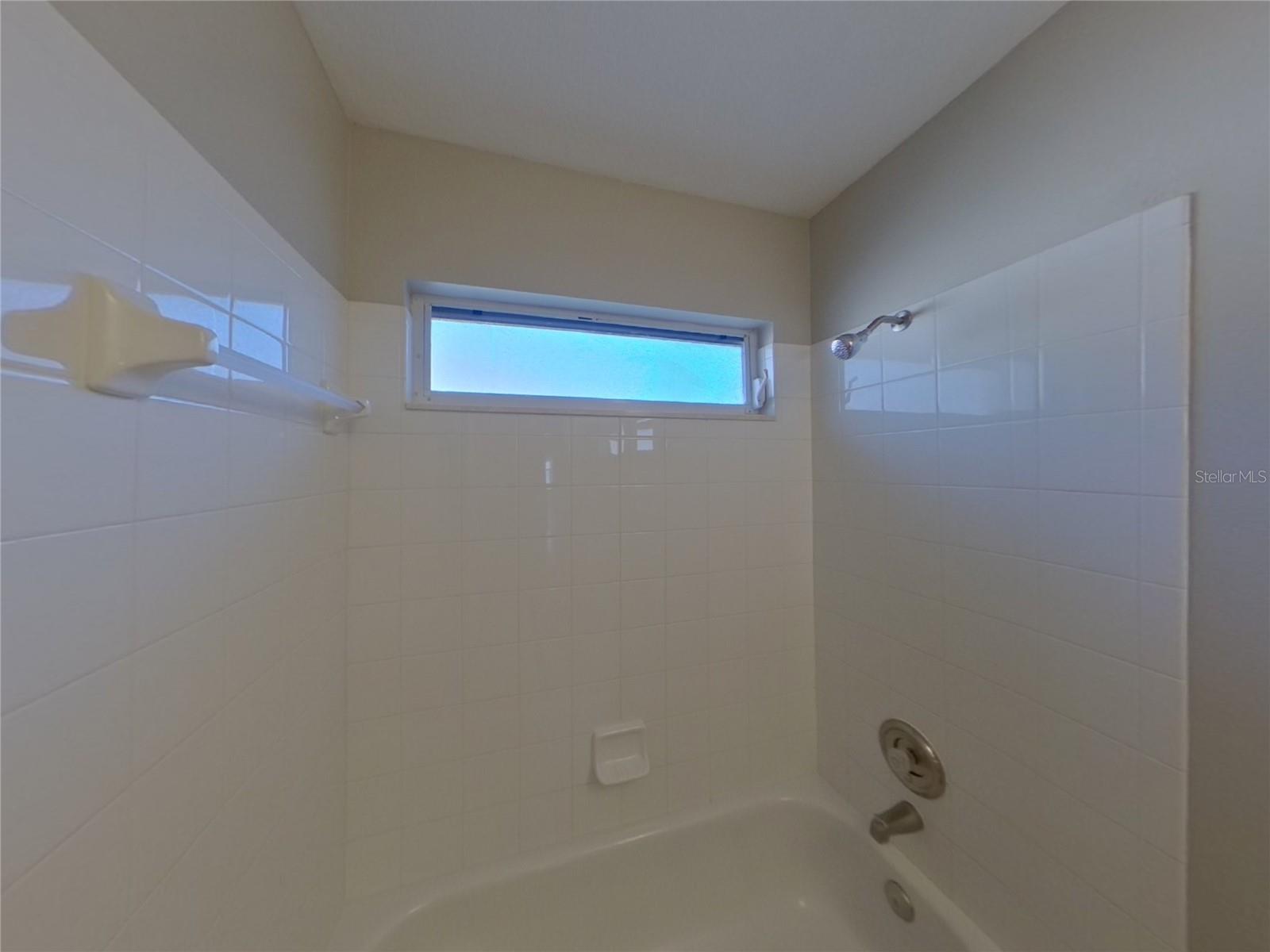 BRIARWOOD - Residential Lease