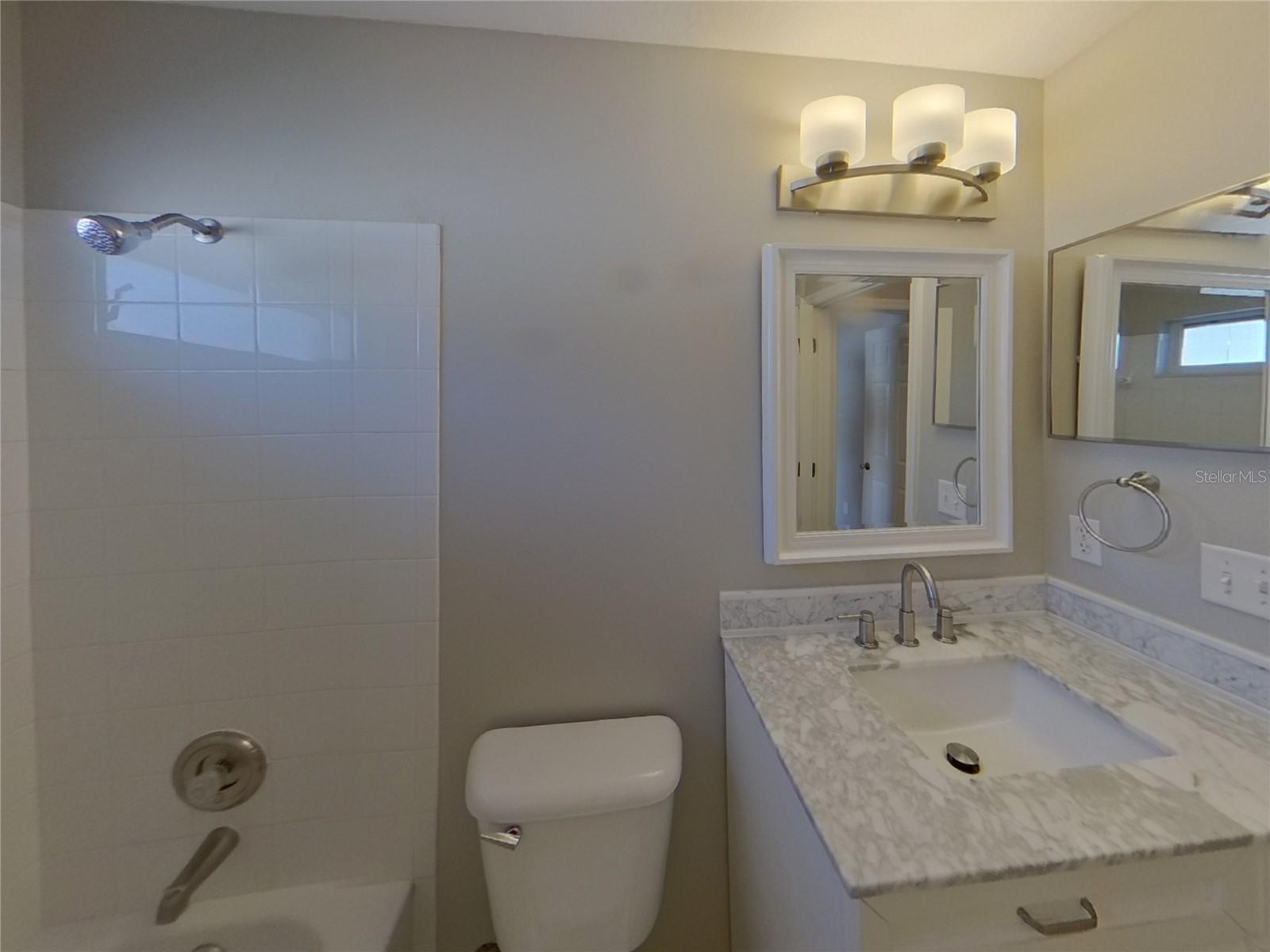 BRIARWOOD - Residential Lease