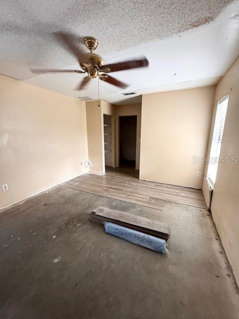 THE LAKES - Residential