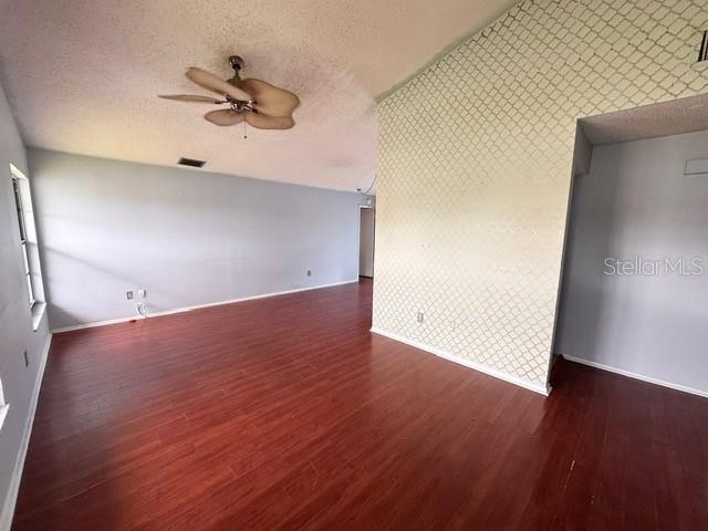 THE LAKES - Residential