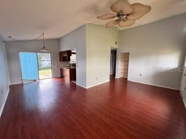 THE LAKES - Residential