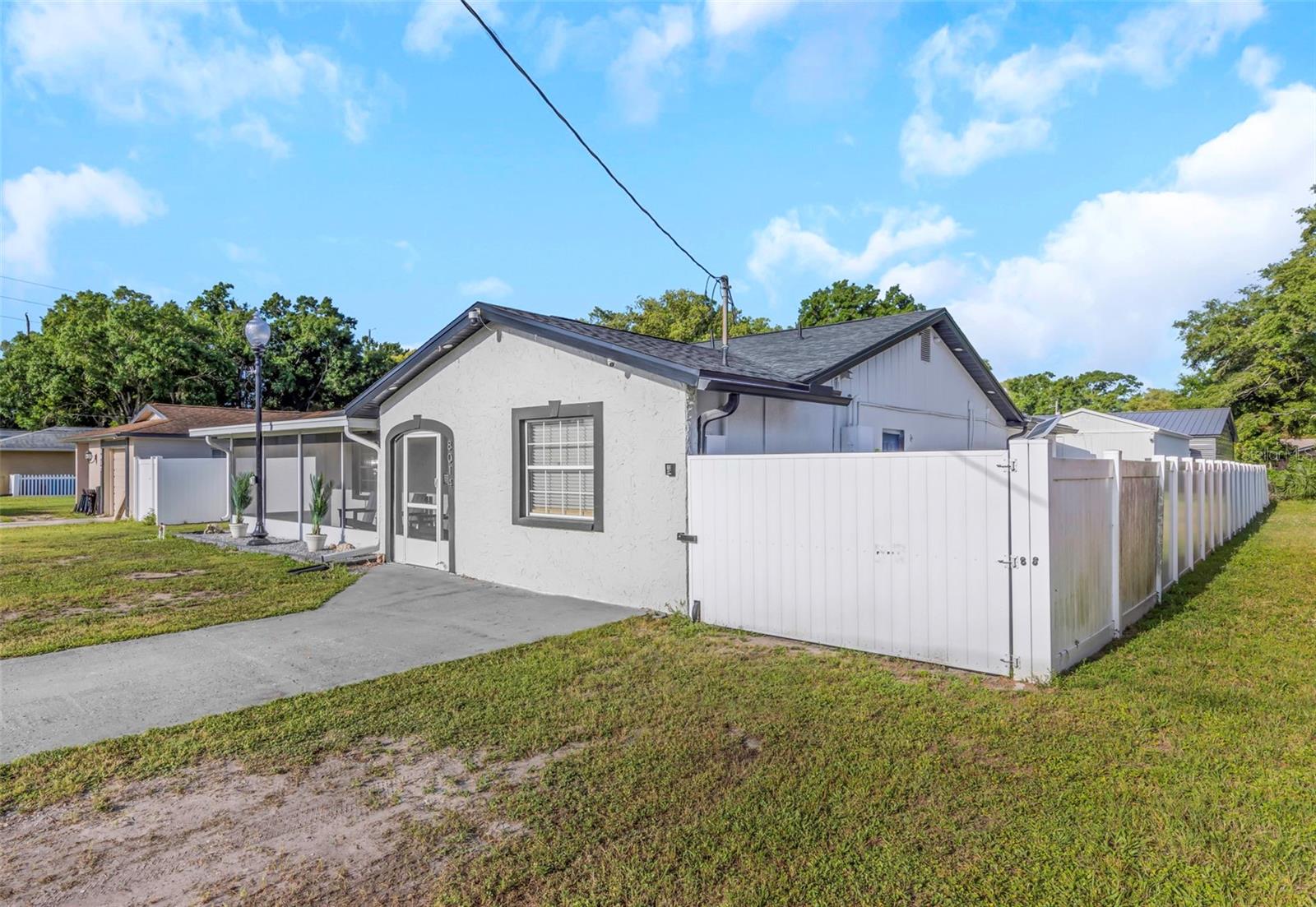 SILVER LAKE ESTATES - Residential