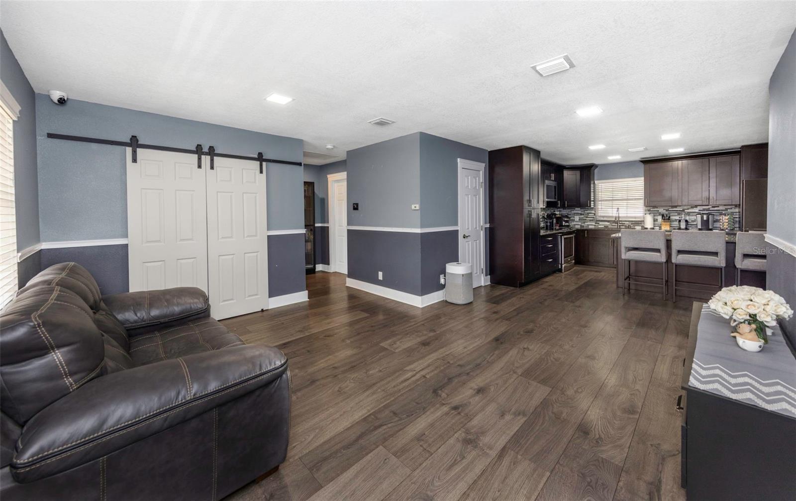 SILVER LAKE ESTATES - Residential