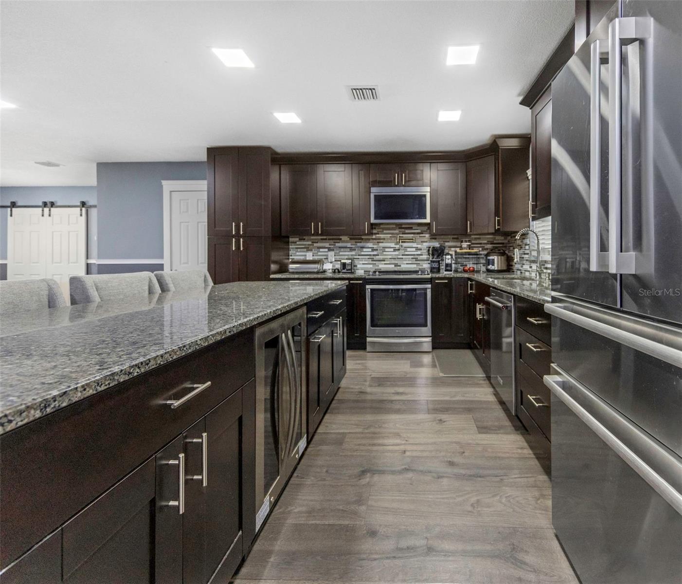 SILVER LAKE ESTATES - Residential