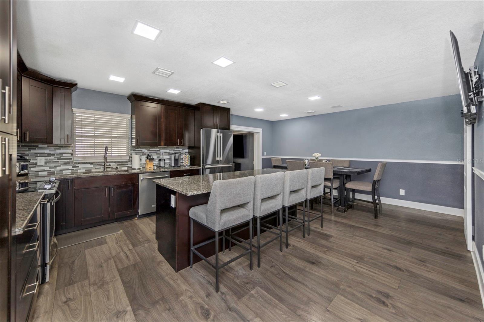 SILVER LAKE ESTATES - Residential