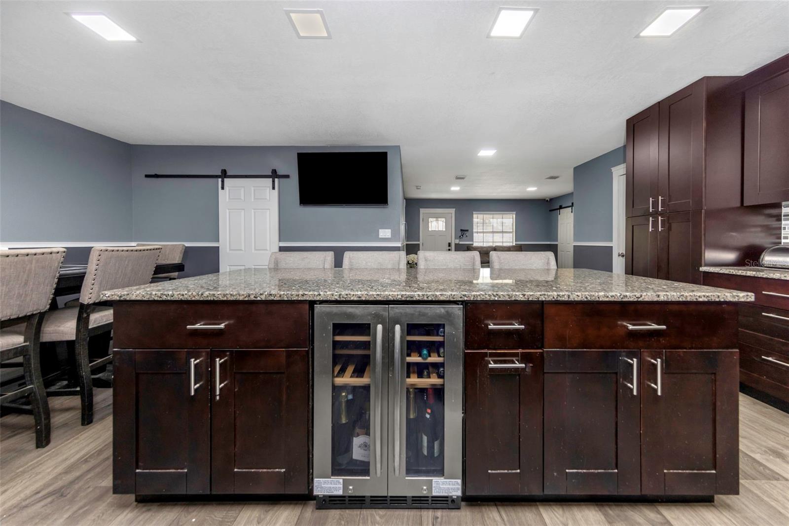 SILVER LAKE ESTATES - Residential