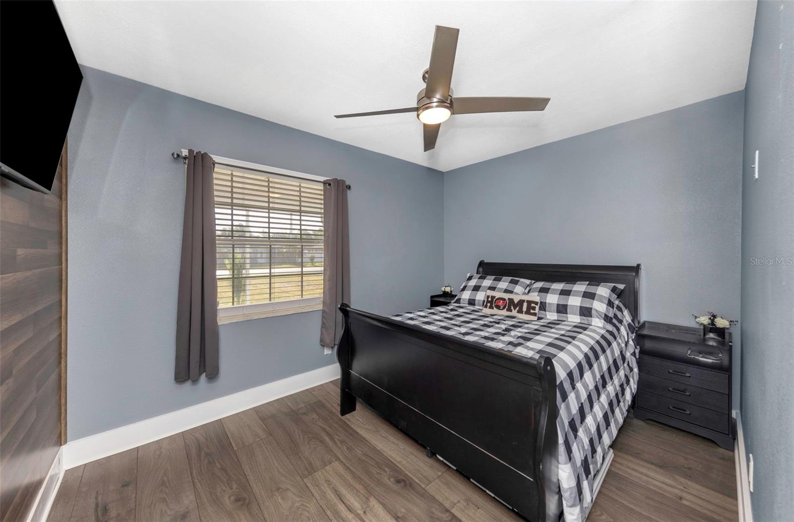 SILVER LAKE ESTATES - Residential