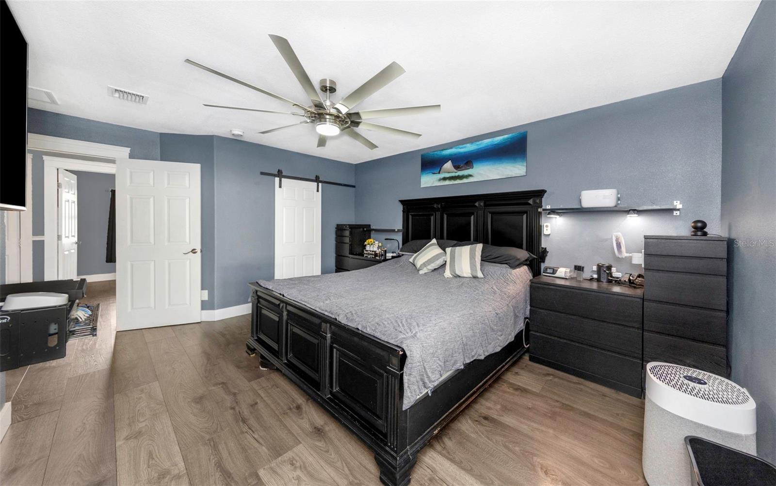 SILVER LAKE ESTATES - Residential