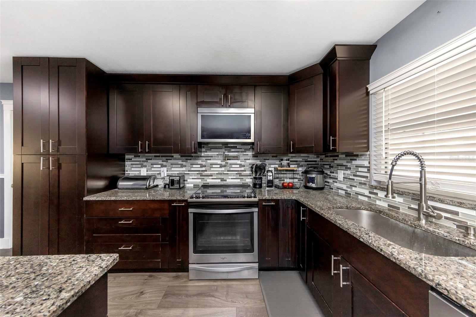 SILVER LAKE ESTATES - Residential