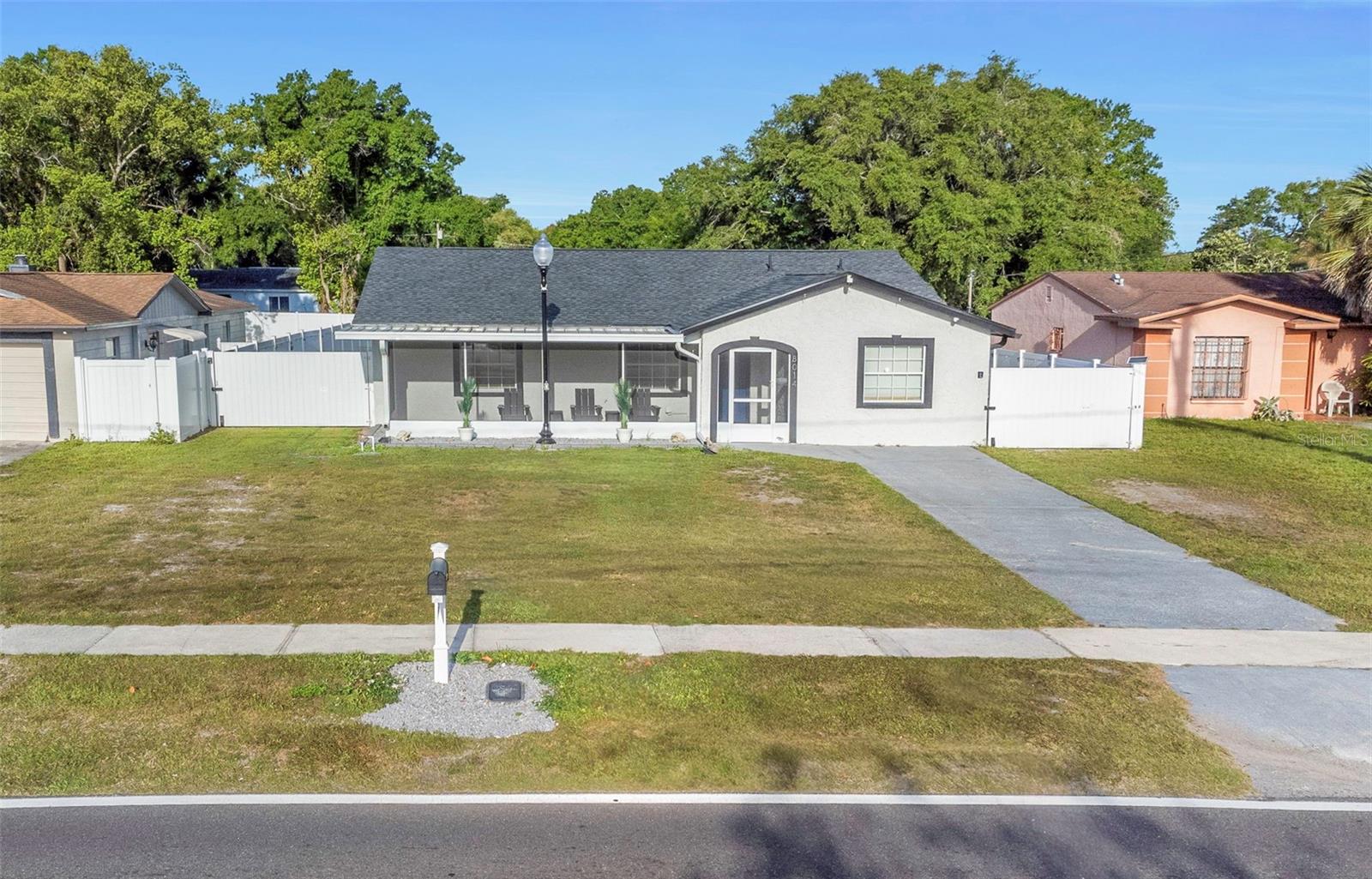 SILVER LAKE ESTATES - Residential