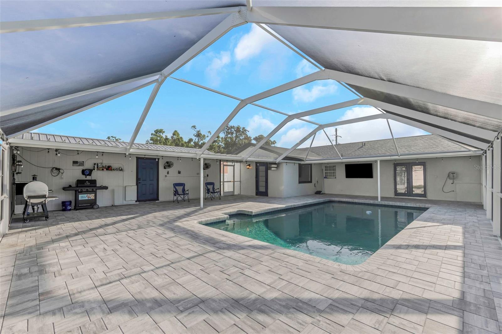 SILVER LAKE ESTATES - Residential