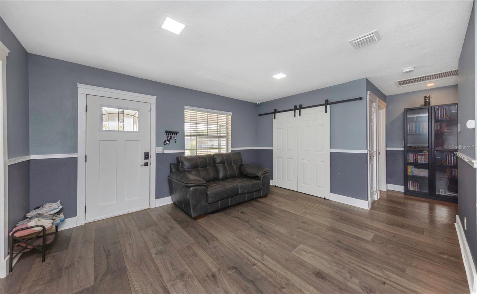 SILVER LAKE ESTATES - Residential